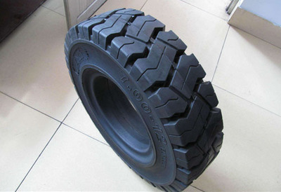 實(shí)心輪胎直銷商、河北實(shí)心輪胎、玉鑫永豐專業(yè)制作